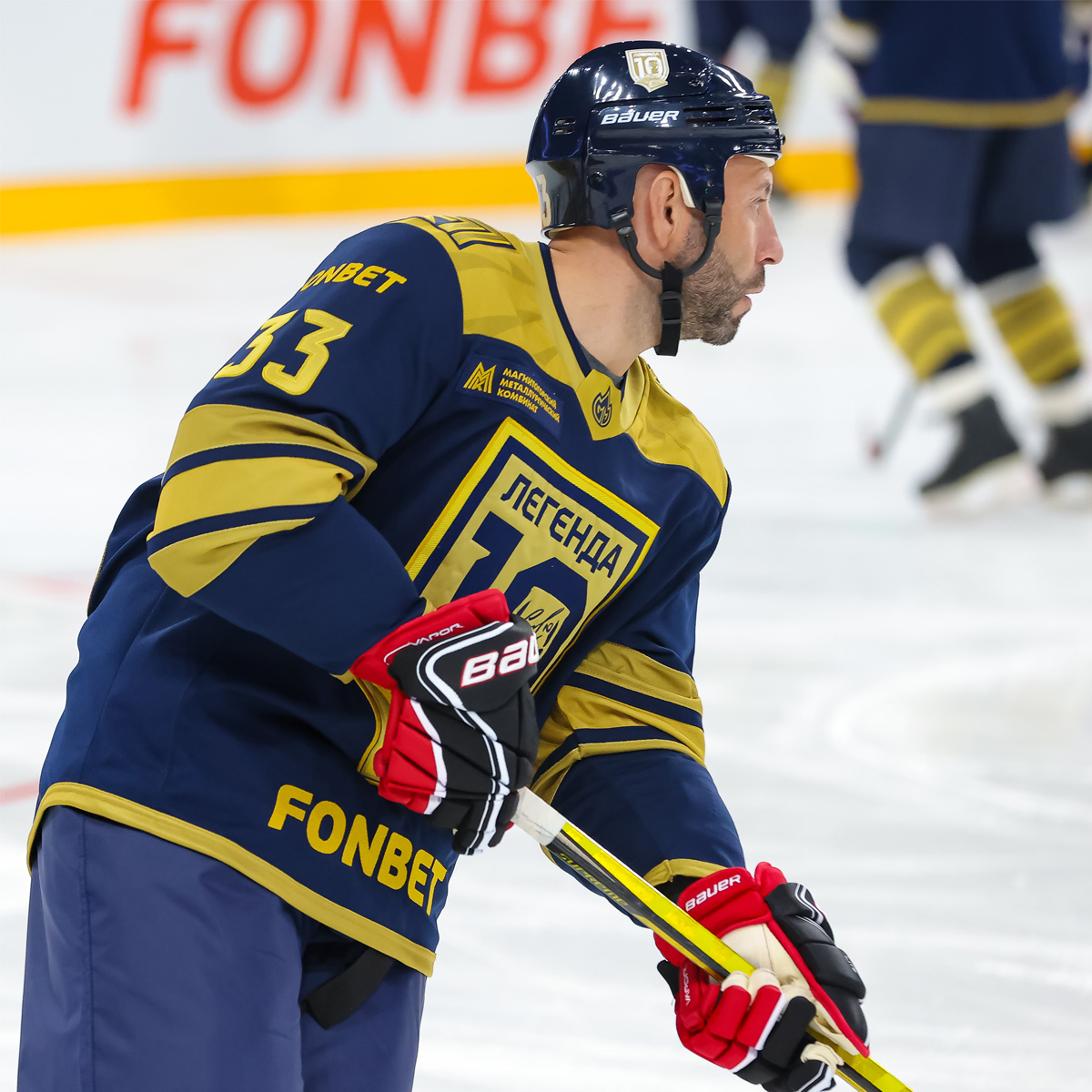 Игровой свитер Максима Сушинского с Легендарного матча Сергея Мозякина